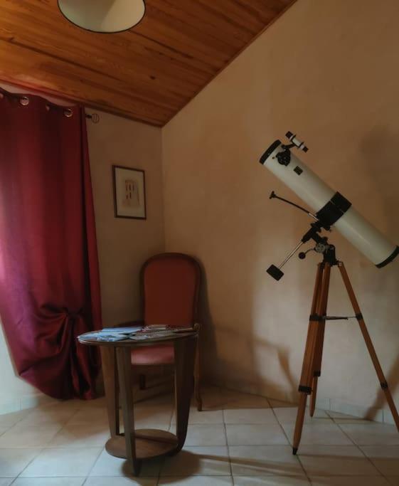 Sous Le Chateau Montaut  Exterior foto